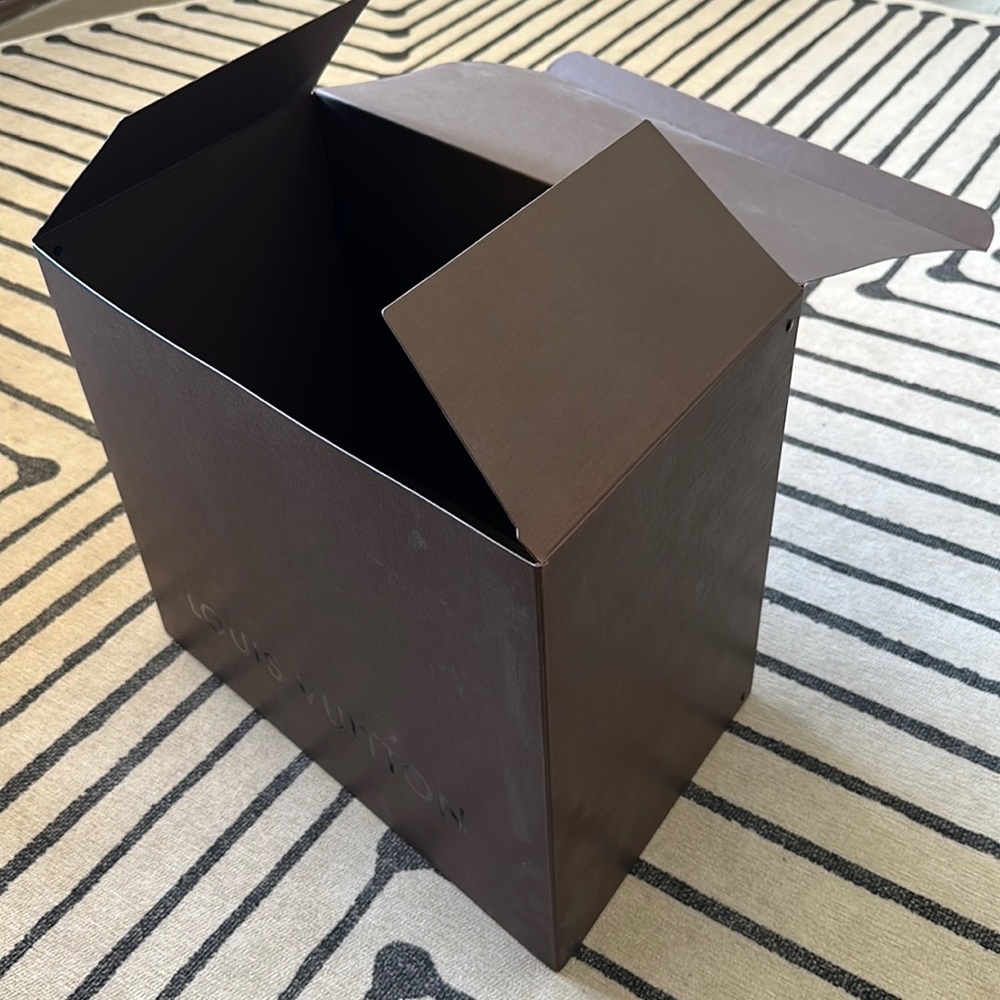 Louis Vuitton brown foldable box